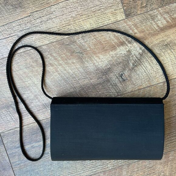 😊3/$30 Elegant Black Textured Fabric Clutch - Picture 5 of 8